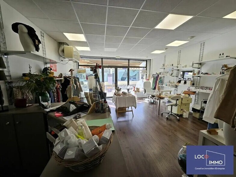 Local commercial dans Pessac à louer - Photo de l’immeuble – Image 3 sur 4