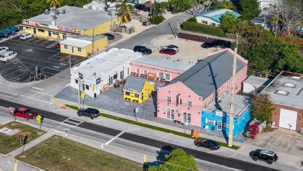 91865 Overseas Hwy, Tavernier, FL à vendre - Aérien – Image 1 sur 29