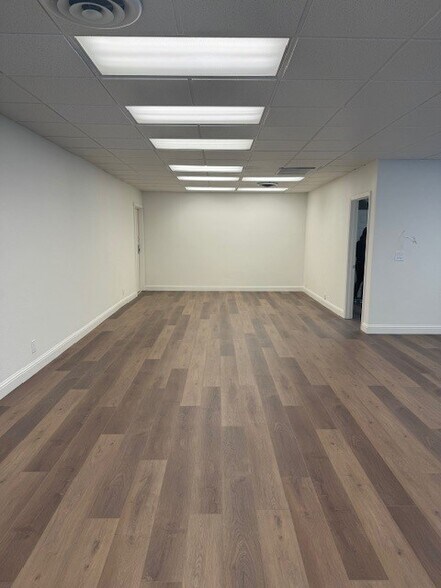 2221-2261 W Shaw Ave, Fresno, CA à louer - Photo de l’immeuble – Image 3 sur 6