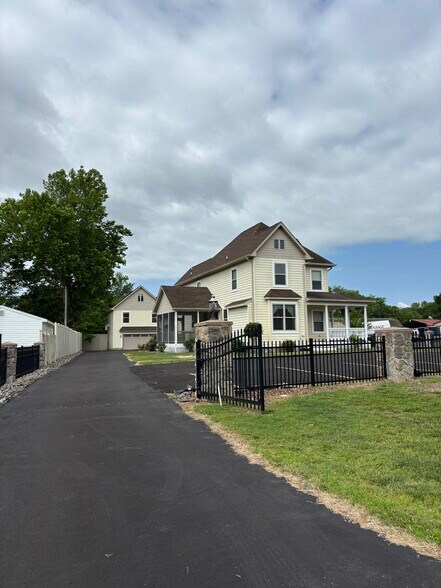 28795 Old Village rd, Mechanicsville, MD à louer - Photo de l’immeuble – Image 2 sur 45