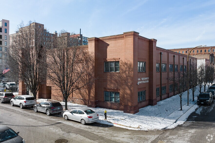 717 N 16th St, Saint Louis, MO à louer - Photo de l’immeuble – Image 2 sur 14