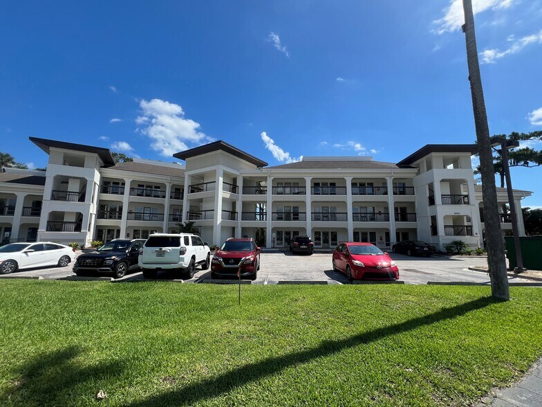 2000 - 2310 Sawgrass Village Dr, Ponte Vedra Beach, FL à louer - Photo de l’immeuble – Image 2 sur 7