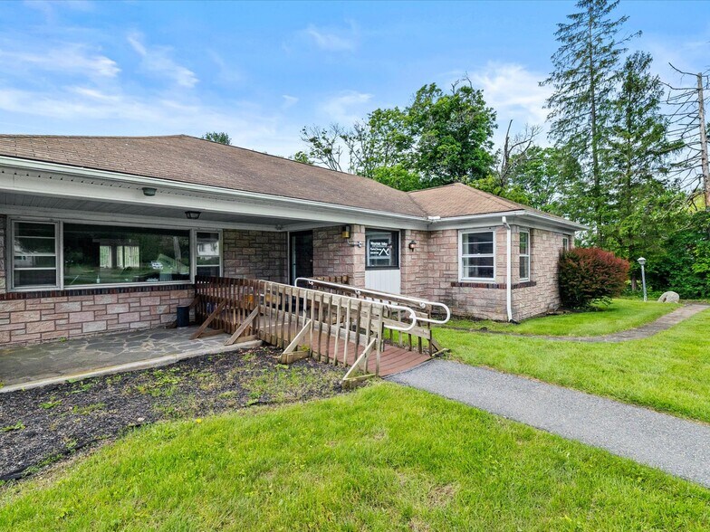 1830 Route 209, Brodheadsville, PA à vendre - Photo de l’immeuble – Image 3 sur 50