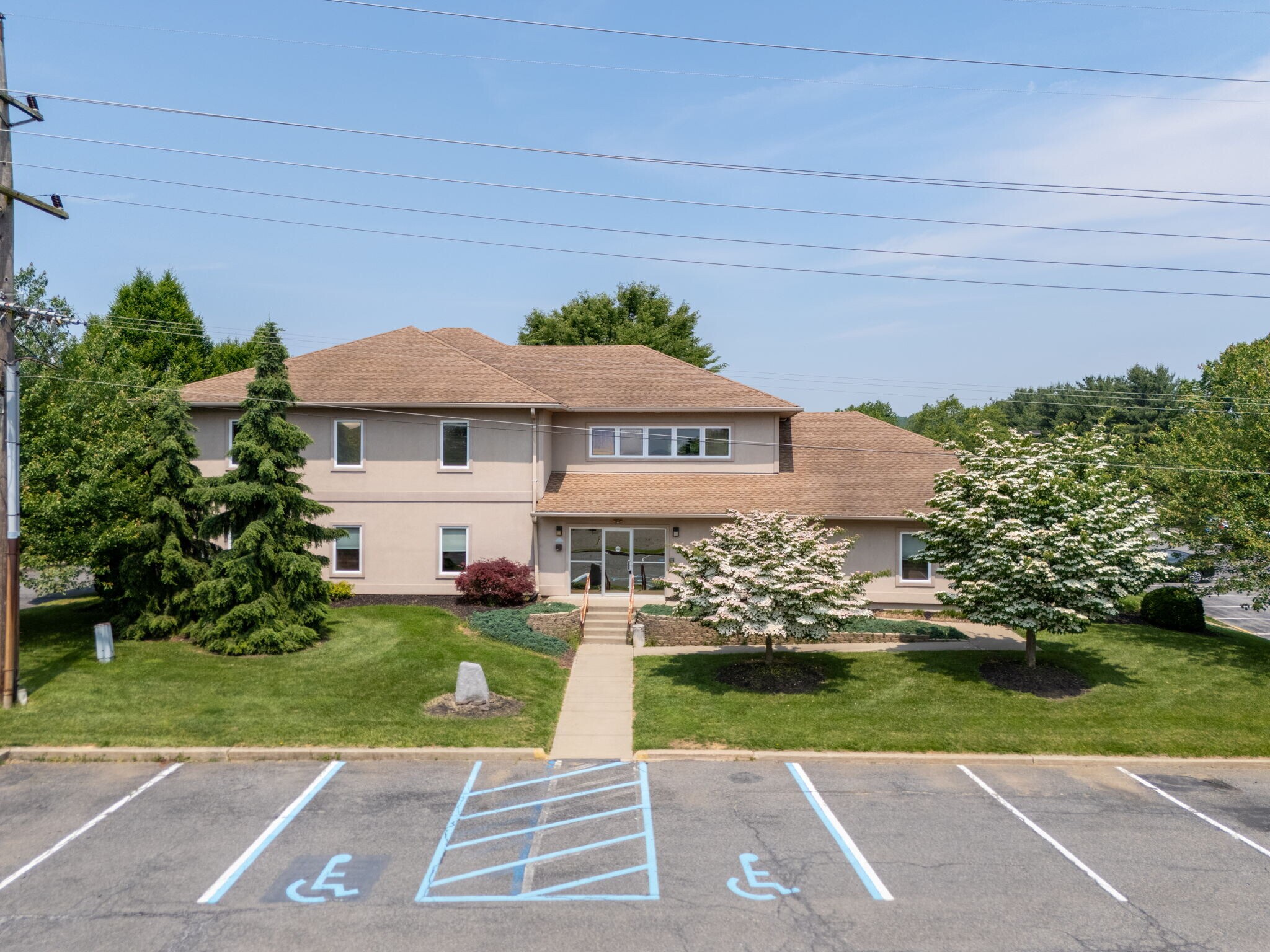 1000 Coventry Dr, Phillipsburg, NJ à vendre Photo de l’immeuble– Image 1 sur 34