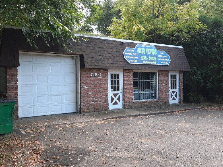 560 Rt-25a, Rocky Point, NY à vendre - Photo de l’immeuble – Image 3 sur 6