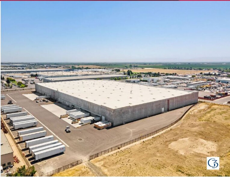 2401 Nickerson Dr, Modesto, CA à louer - Photo de l’immeuble – Image 1 sur 14