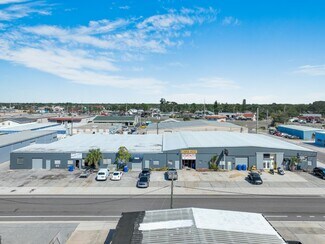 Plus de détails pour 249-261 Warfield Ave, Venice, FL - Industriel/Logistique à louer
