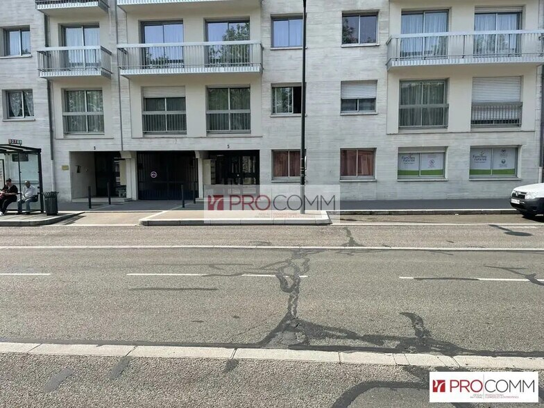 Bureau dans Chartres à louer - Photo de l’immeuble – Image 2 sur 7