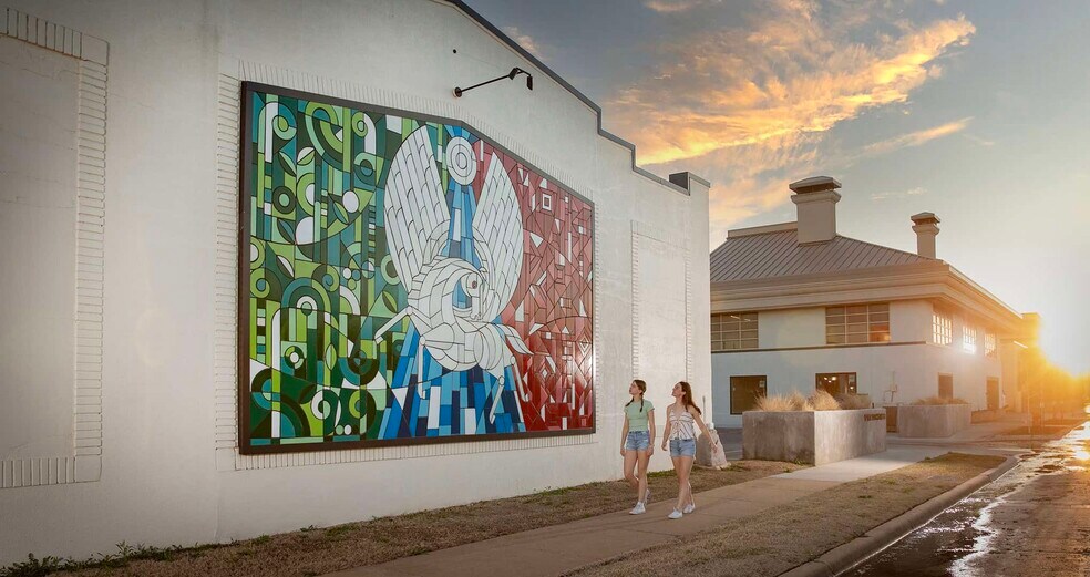 12 NW 13th St, Oklahoma City, OK à louer - Photo de l’immeuble – Image 1 sur 4