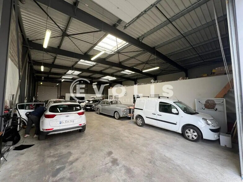 Rue Louis Braille, Bourgoin-Jallieu à louer - Photo de l’immeuble – Image 3 sur 17