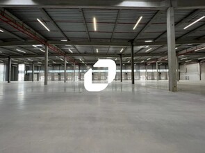 Industriel/Logistique dans Lieusaint à louer Photo intérieure– Image 2 sur 2