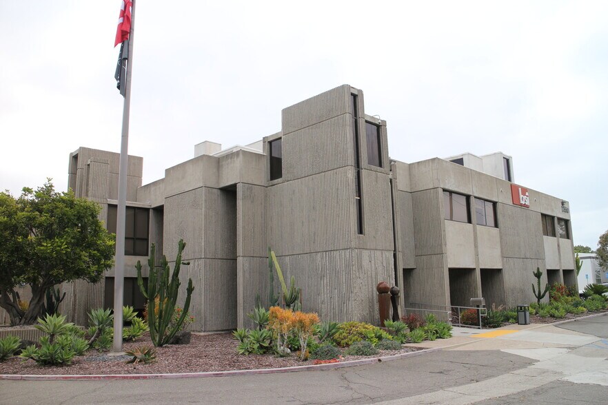 17550 Gillette Ave, Irvine, CA à vendre - Photo de l’immeuble – Image 3 sur 46