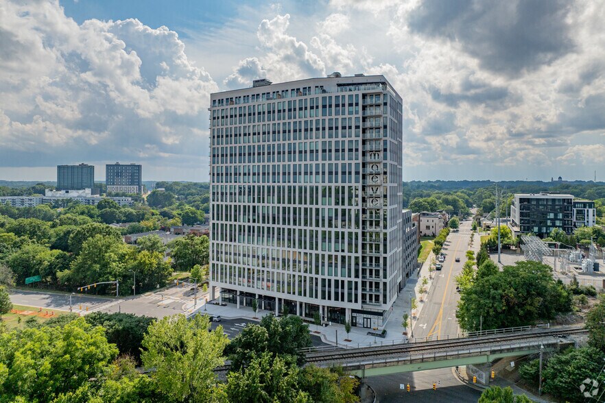 319 W Lenoir St, Raleigh, NC à louer - Photo intérieure – Image 2 sur 39