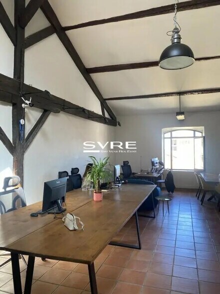 Bureau dans Marseille à louer - Photo de l’immeuble – Image 1 sur 10