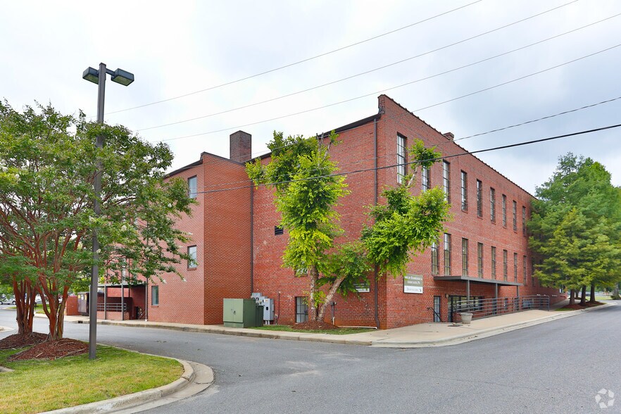 222 N Lafayette St, Shelby, NC à louer - Photo de l’immeuble – Image 2 sur 6