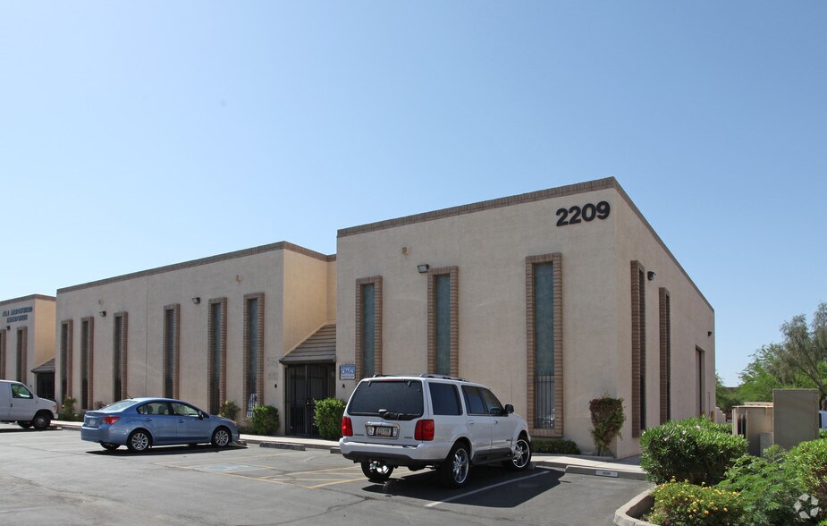 2209 W Melinda Ln, Phoenix, AZ à louer - Photo principale – Image 1 sur 3