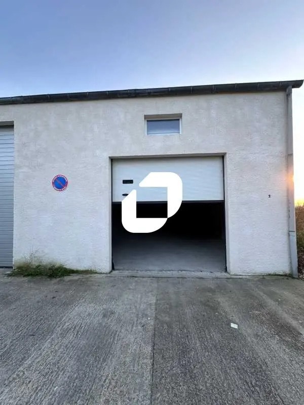 Plus de détails pour Local d'activités à louer