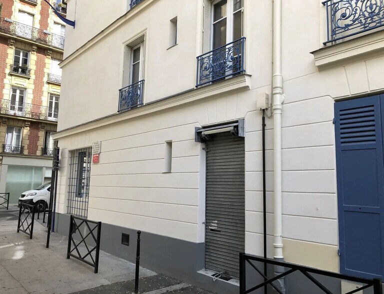 Bureau dans Clichy à louer - Photo de l’immeuble – Image 3 sur 9