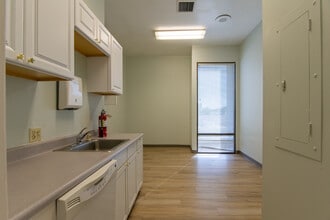 5405 Stockdale Hwy, Bakersfield, CA à louer Photo intérieure– Image 2 sur 3