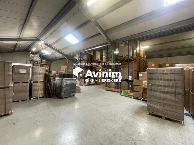 Plus de détails pour Industriel/Logistique à louer