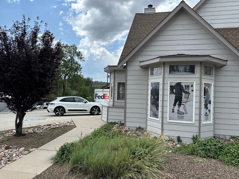 421 N Humphreys St, Flagstaff, AZ à louer - Photo de l’immeuble – Image 2 sur 3