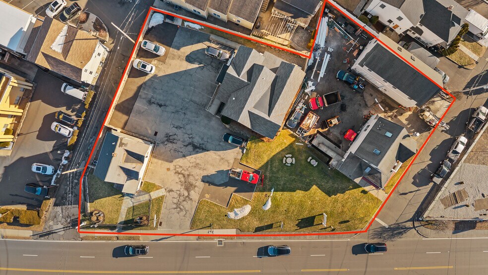 360 W Putnam Ave, Greenwich, CT à louer - Photo principale – Image 1 sur 3