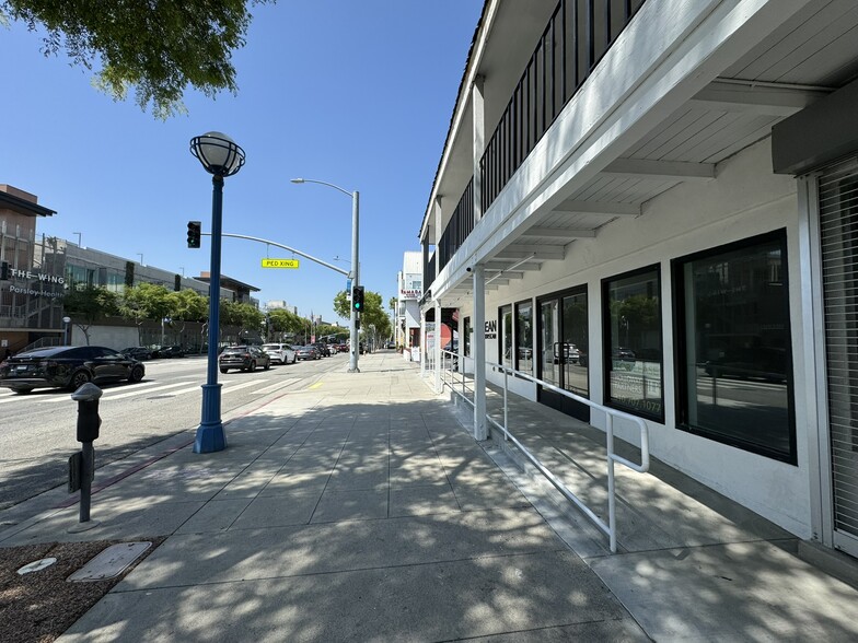 8543-8555 Santa Monica Blvd, West Hollywood, CA à louer - Photo de l’immeuble – Image 3 sur 9