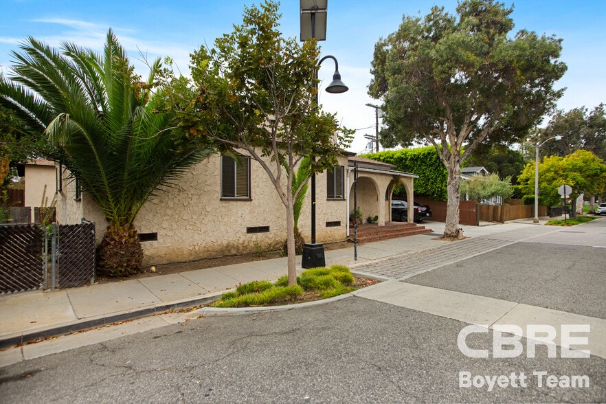 802 Ozone St, Santa Monica, CA à vendre - Photo de l’immeuble – Image 3 sur 20