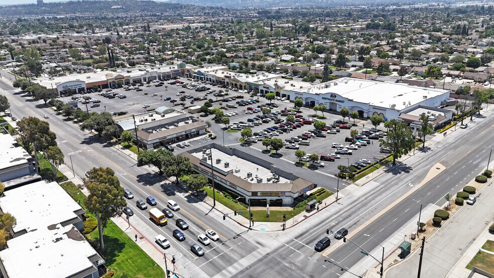 1200-1314 W Francisquito Ave, West Covina, CA à louer - Photo de l’immeuble – Image 1 sur 9
