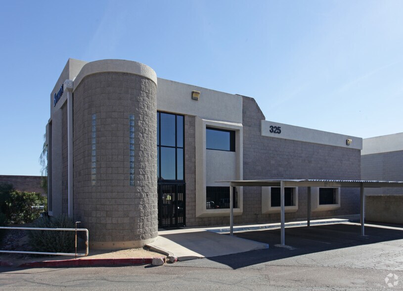 325 W Melinda Ln, Phoenix, AZ à louer - Photo principale – Image 1 sur 23