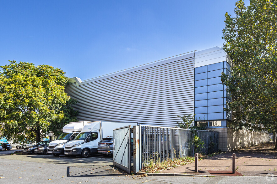 Rue Rateau, La Courneuve à louer - Photo de l’immeuble – Image 2 sur 3