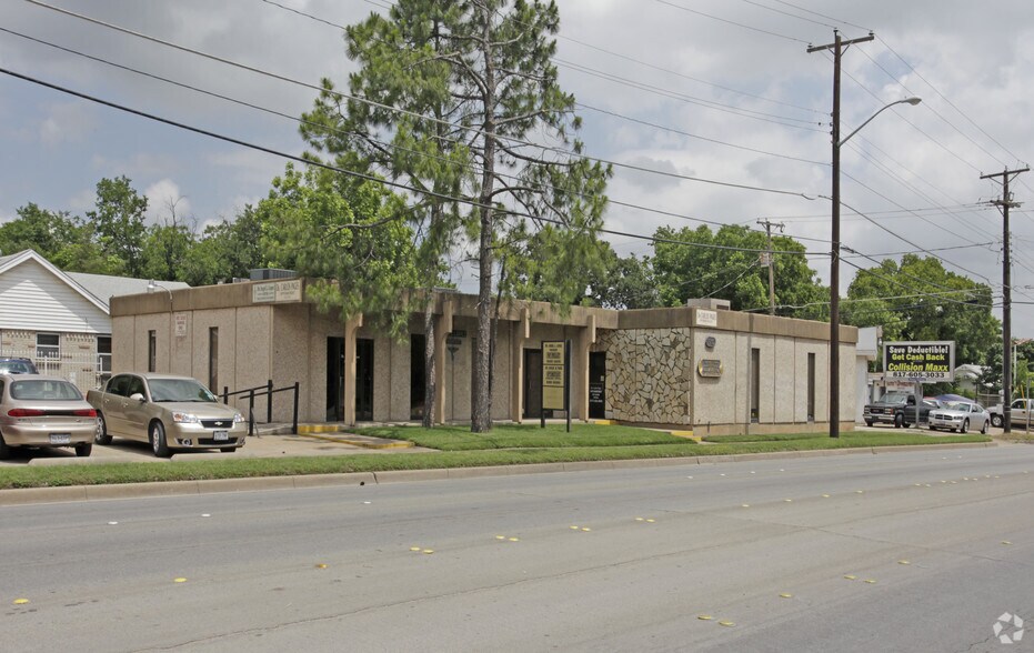 910 W Northside Dr, Fort Worth, TX à vendre - Photo de l’immeuble – Image 2 sur 13