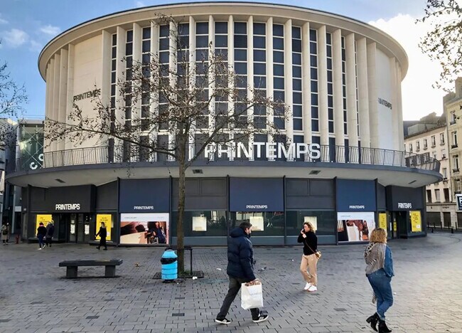 Plus de détails pour Local commercial à louer