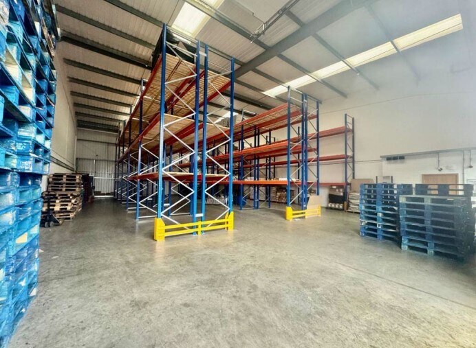 4F Butterfield Green Rd, Luton, BDF LU2 8DD - Lot 4D -  - Photo intérieure - Image 1 of 2
