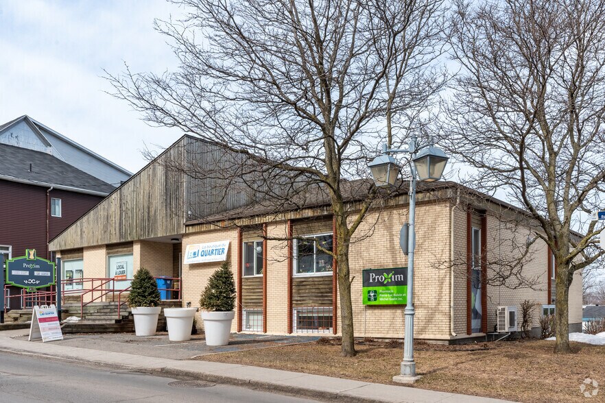 213 St Saint-Joseph, Lévis, QC à louer - Photo de l’immeuble – Image 2 sur 3