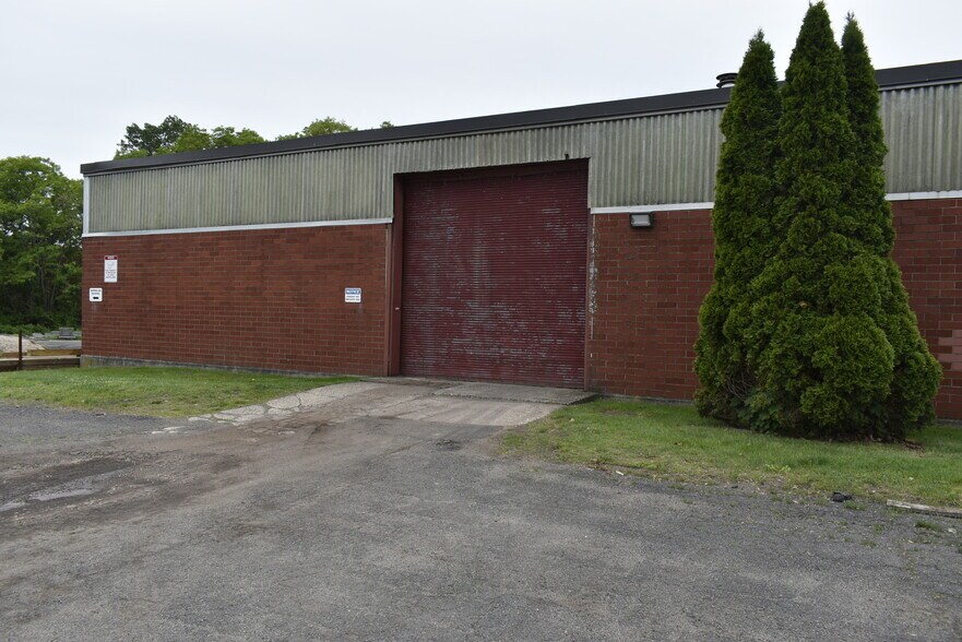 315-319 Lake Ave, Bristol, CT à louer - Photo de l’immeuble – Image 3 sur 12