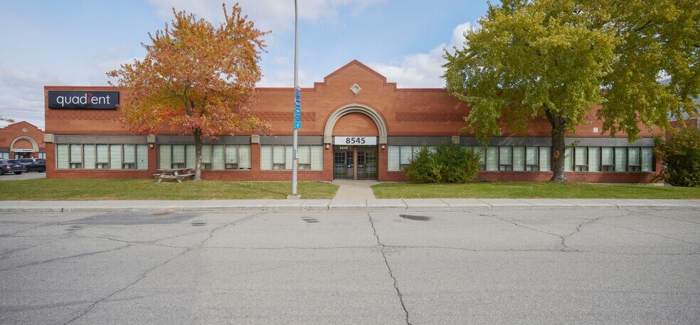 8545-8579 Ch Dalton, Mt Royal, QC à louer - Photo de l’immeuble – Image 2 sur 10