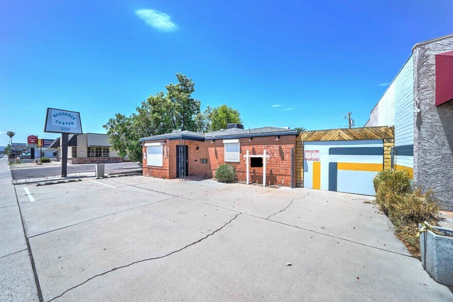 2230 N 24th St, Phoenix, AZ à vendre - Photo de l’immeuble – Image 2 sur 34