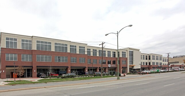 8611 Hillcrest Rd, Dallas, TX à louer - Photo de l’immeuble – Image 2 sur 3