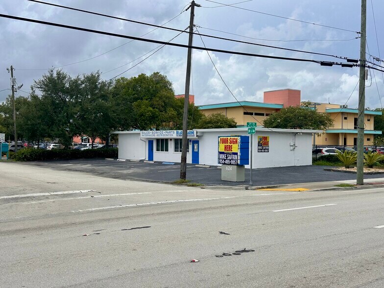 624 W State Road 84, Fort Lauderdale, FL à vendre - Photo de l’immeuble – Image 3 sur 18