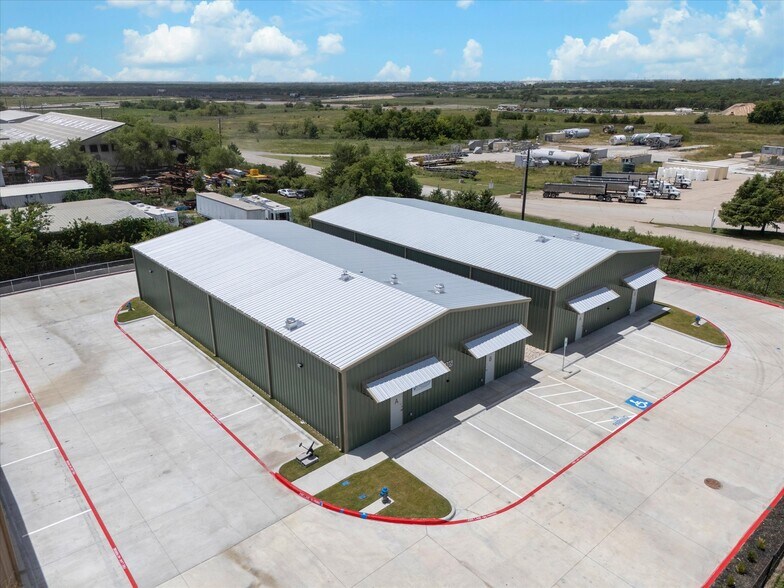 1305 Industrial Dr, Royse City, TX à louer - Photo de l’immeuble – Image 2 sur 16