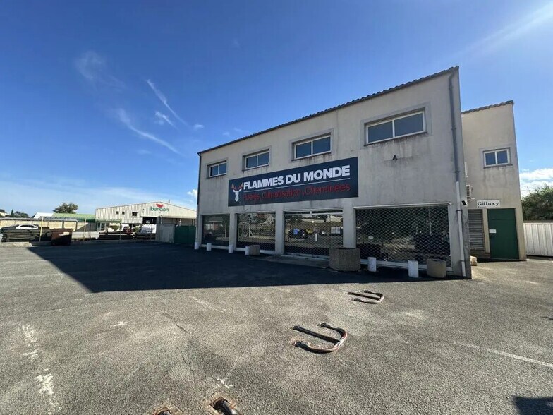 Local commercial dans Le Muy à louer - Photo de l’immeuble – Image 2 sur 12