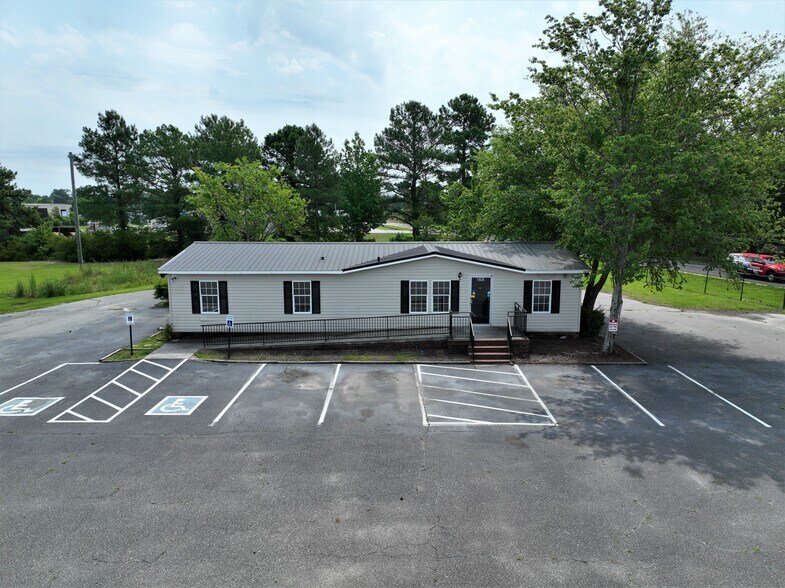 1404 N Cashua Dr, Florence, SC à louer - Photo de l’immeuble – Image 2 sur 4