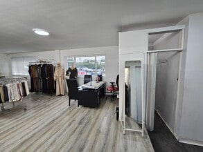 9553-9571 120th St, Delta, BC à louer Photo intérieure– Image 2 sur 6