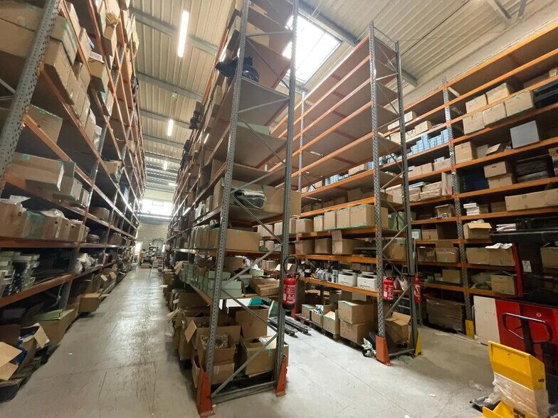 Local d’activités dans Le Blanc-Mesnil à louer - Photo de l’immeuble – Image 3 sur 7