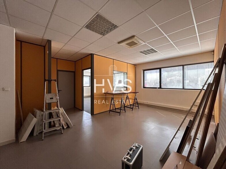 532 Avenue Des Chasseens, Gardanne à louer - Photo intérieure – Image 2 sur 6
