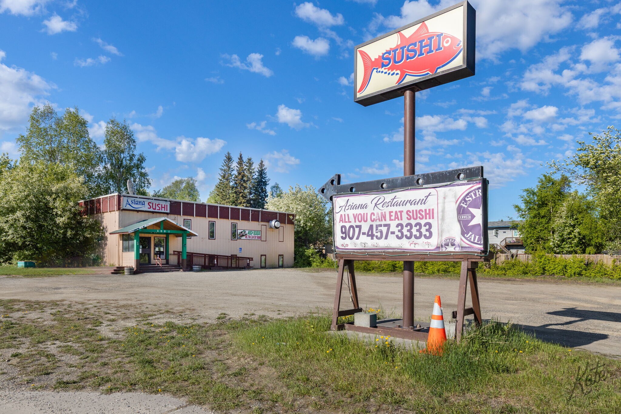 2001 Airport Way, Fairbanks, AK à vendre Photo de l’immeuble– Image 1 sur 20