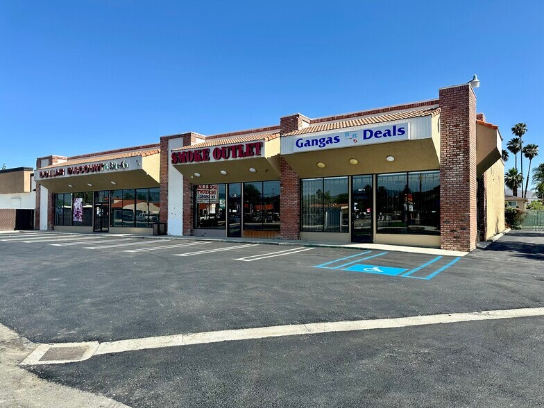41615-41627 Florida Ave, Hemet, CA à louer - Photo de l’immeuble – Image 2 sur 11