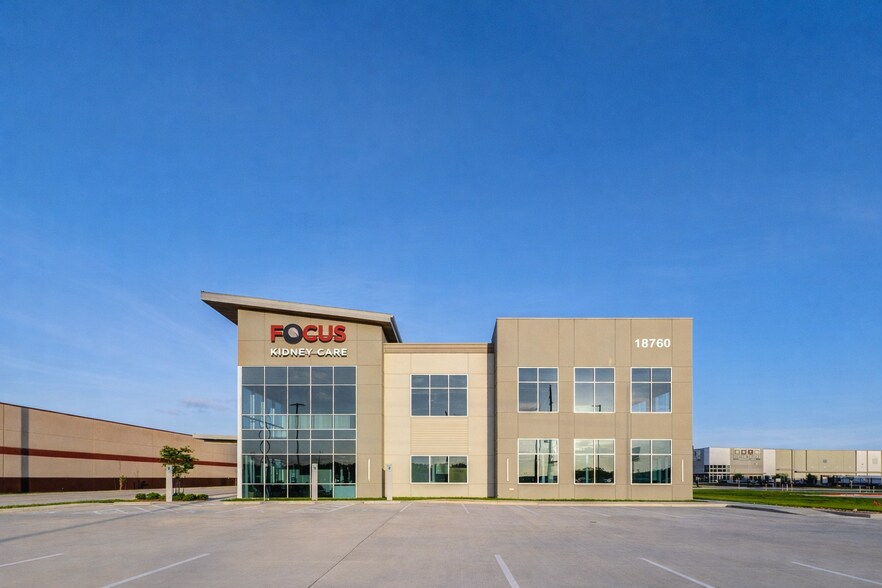 18760 US 59 N hwy, Humble, TX à louer - Photo de l’immeuble – Image 2 sur 14