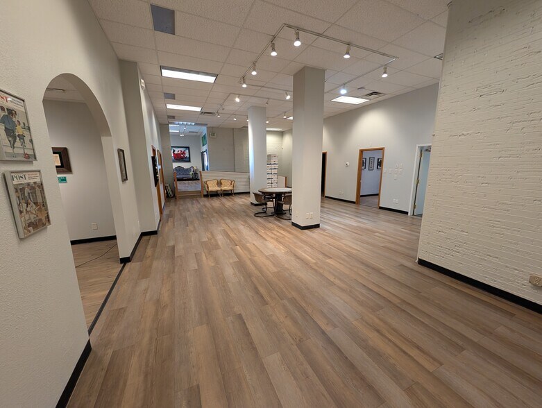 7 E Cimarron St, Colorado Springs, CO à louer - Photo de l’immeuble – Image 3 sur 16